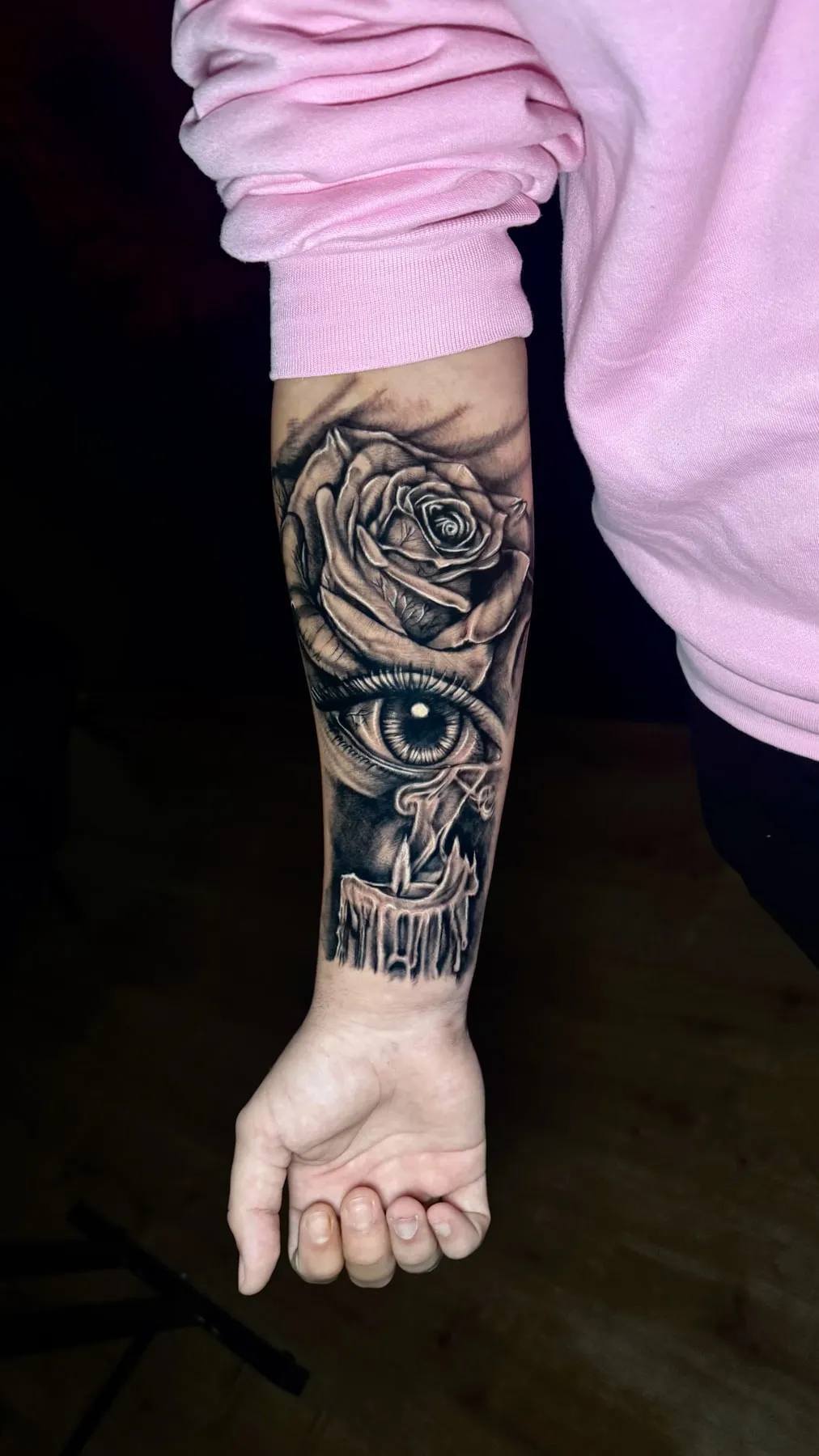 Rosa y ojo en línea fina — Clandestine Art Studio Marmolejo